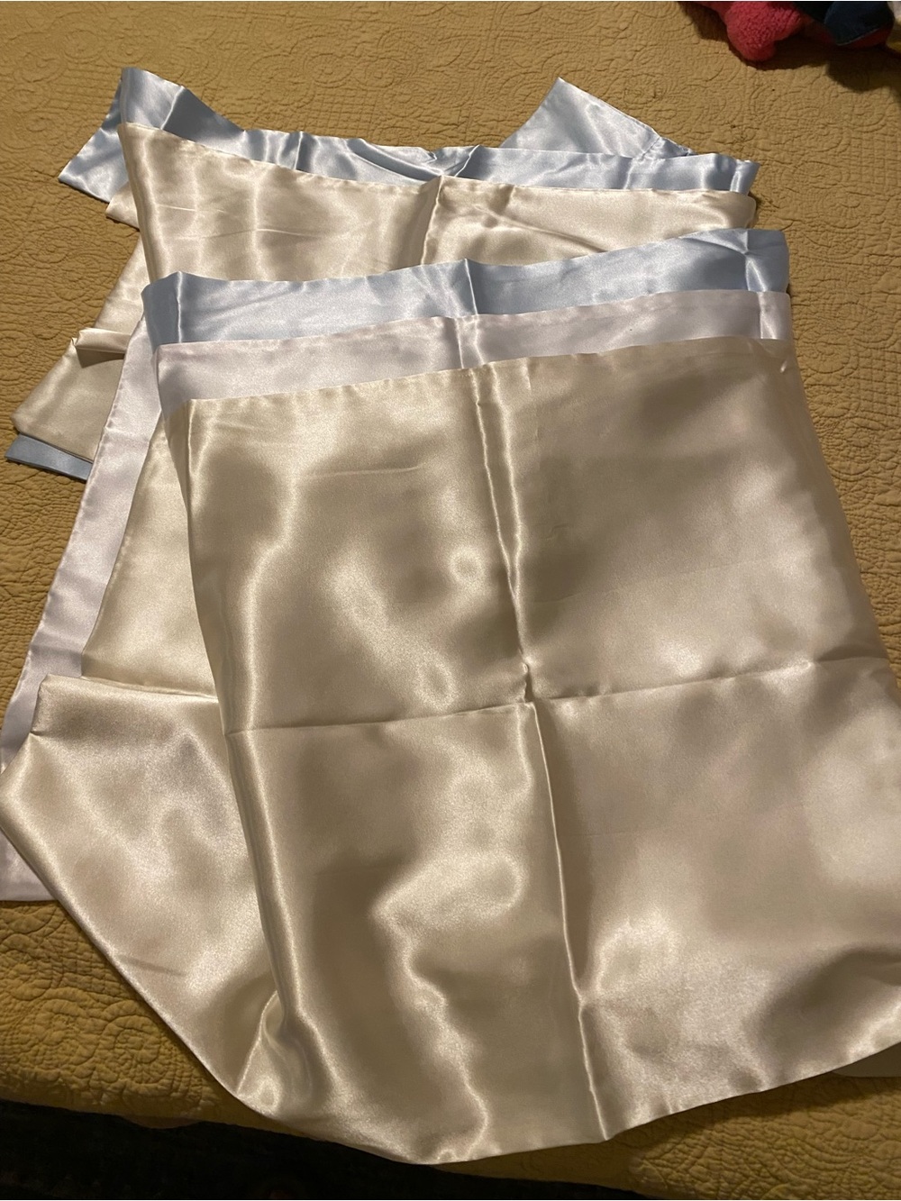 Satin Pillowcases (5).